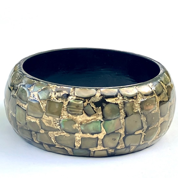 MOTHER OF PEARL MOSAIC INLAY ABALONE SHELL BANGLE BRACELET - Picture 1 of 5